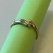 Ring + steentje (goudkleurig)